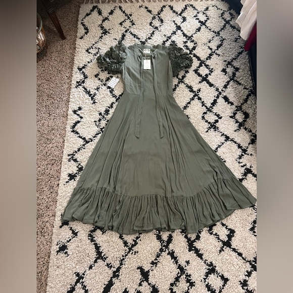 NWT Mia Joy Joyfolie ruffled Olive dress size small - Picture 3 of 11